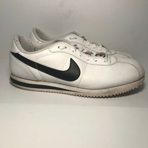 Men’s Nike Cortez white /black sneakers Sz 11